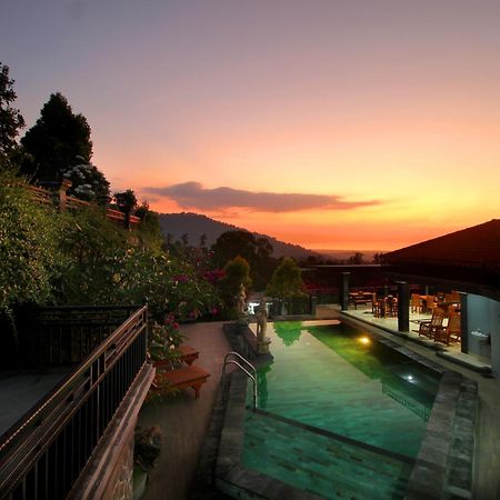 Rostika Hotel Sekumpul Pabean Buleleng エクステリア 写真
