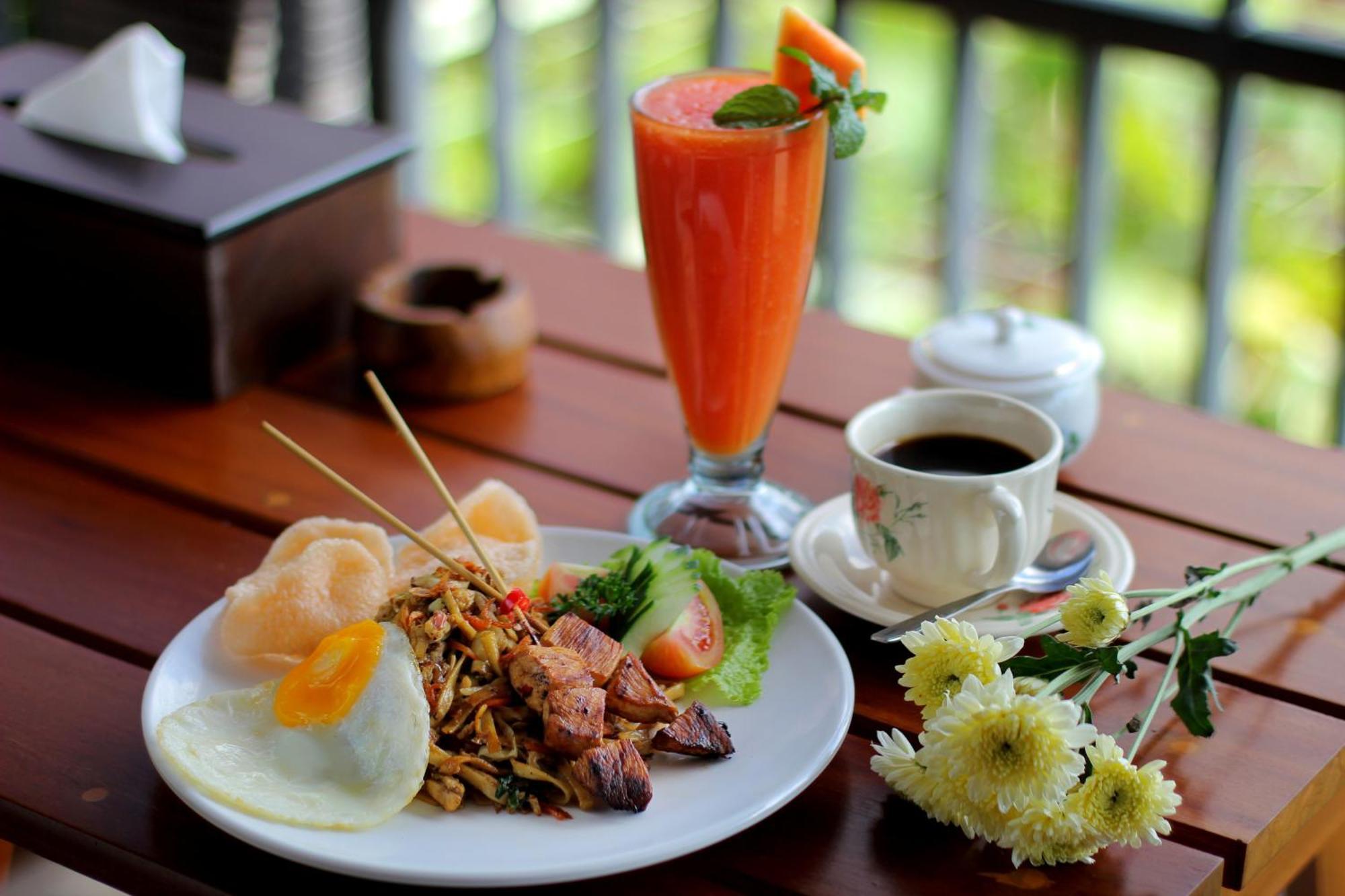 Rostika Hotel Sekumpul Pabean Buleleng エクステリア 写真