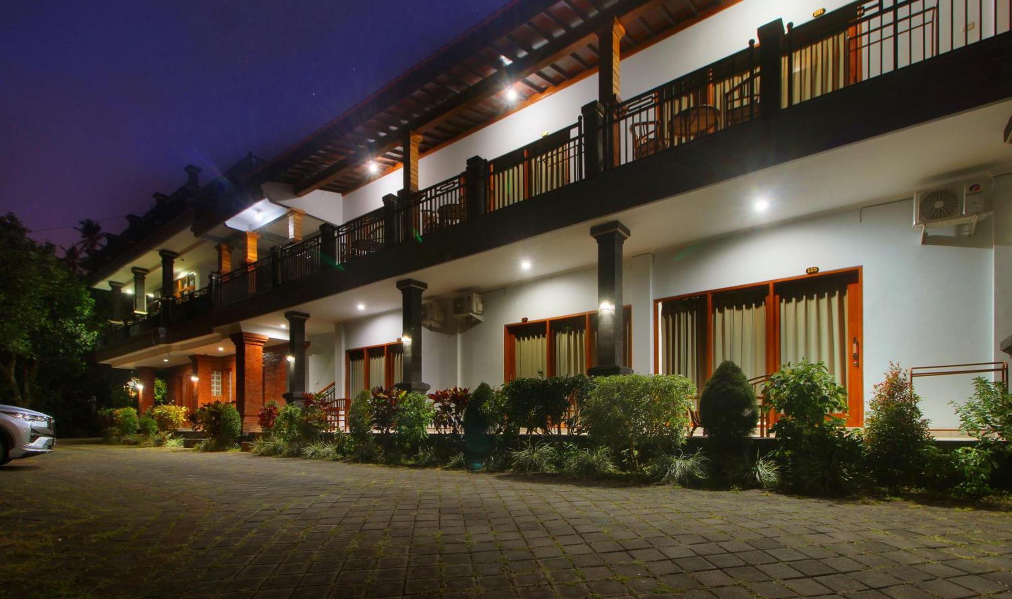 Rostika Hotel Sekumpul Pabean Buleleng エクステリア 写真