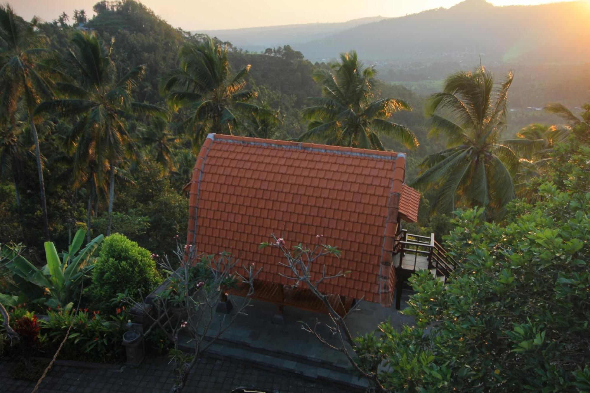 Rostika Hotel Sekumpul Pabean Buleleng エクステリア 写真