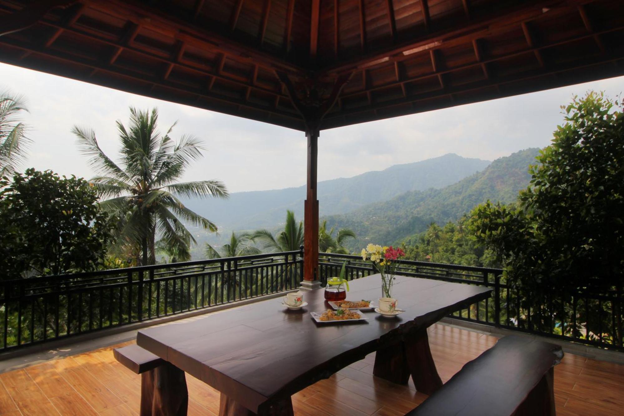 Rostika Hotel Sekumpul Pabean Buleleng エクステリア 写真