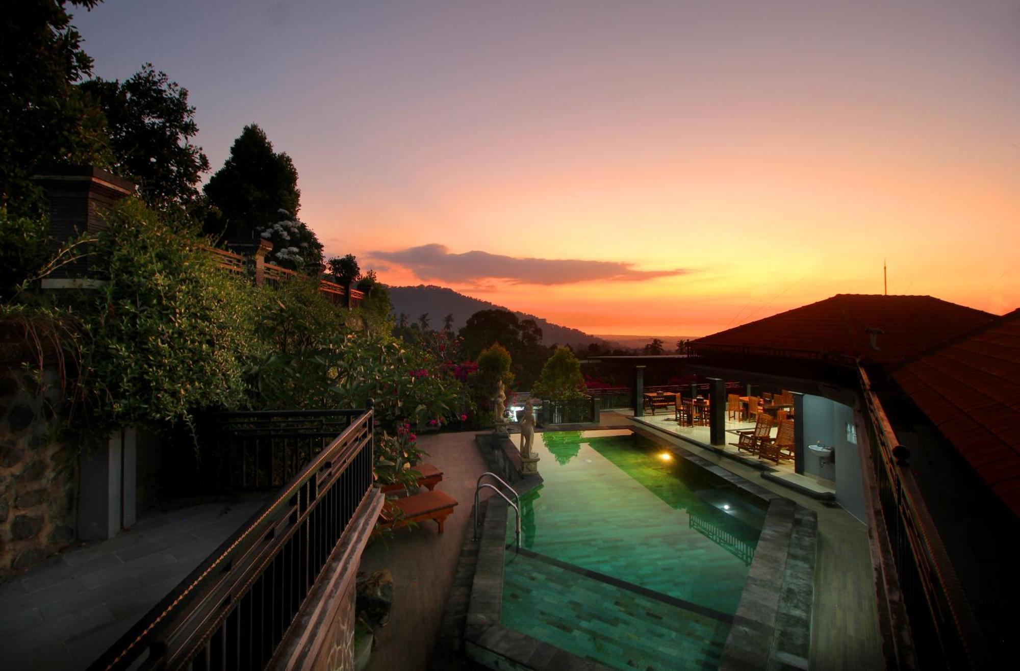 Rostika Hotel Sekumpul Pabean Buleleng エクステリア 写真