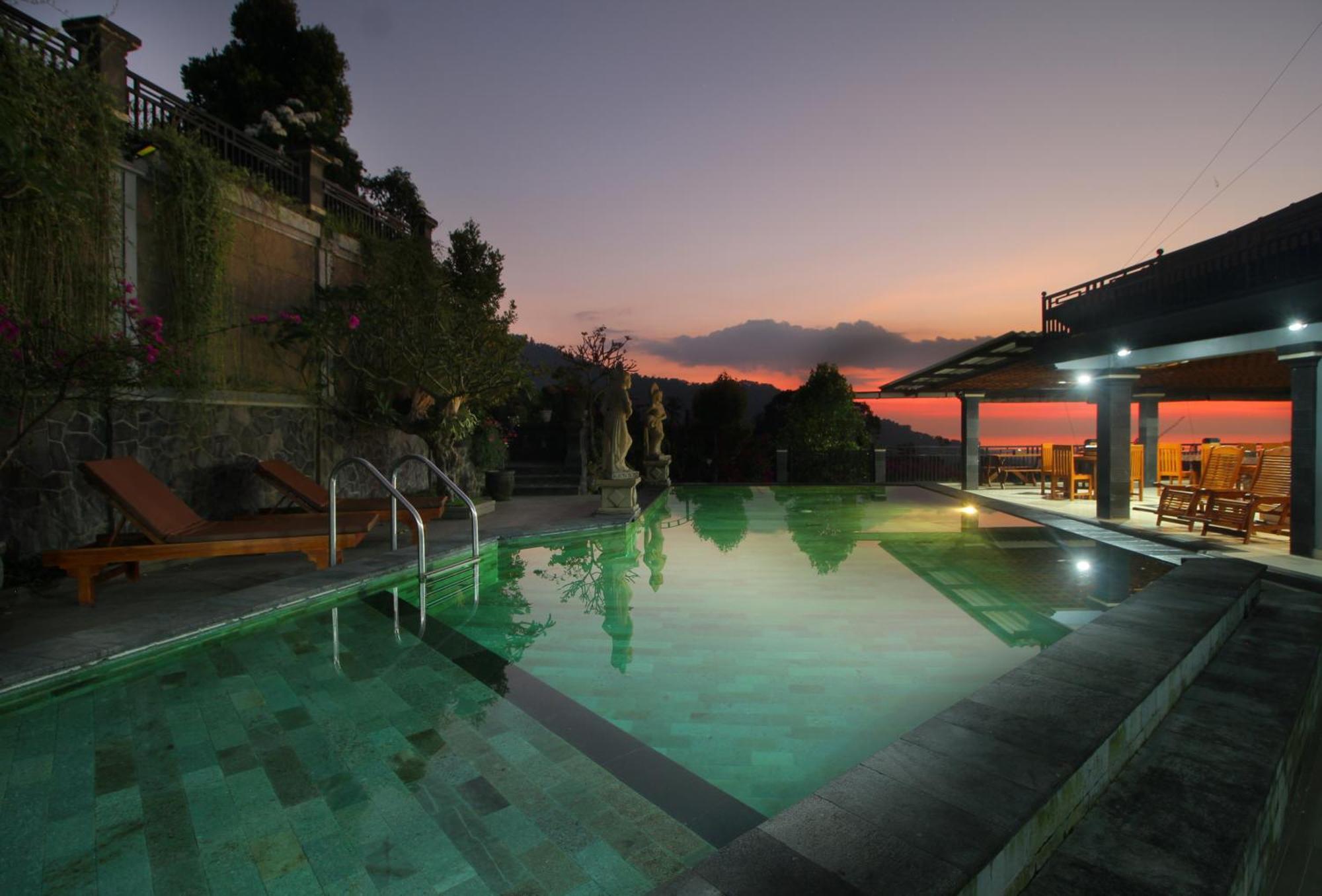 Rostika Hotel Sekumpul Pabean Buleleng エクステリア 写真