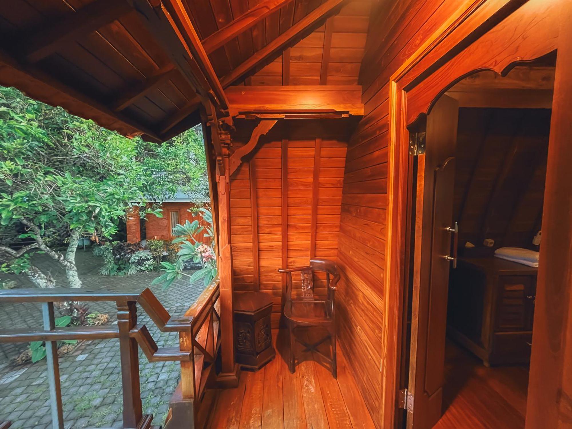 Rostika Hotel Sekumpul Pabean Buleleng エクステリア 写真