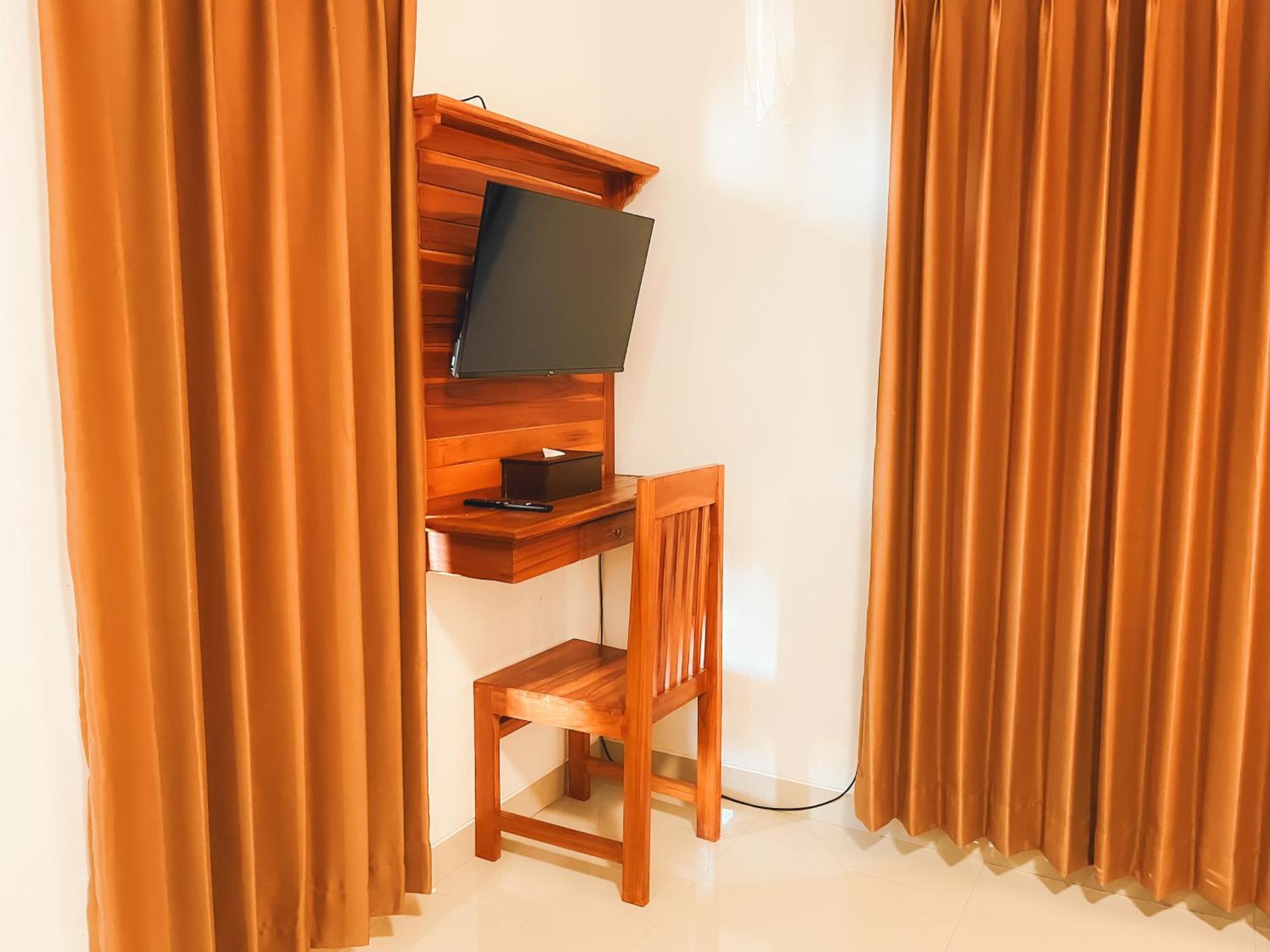 Rostika Hotel Sekumpul Pabean Buleleng エクステリア 写真