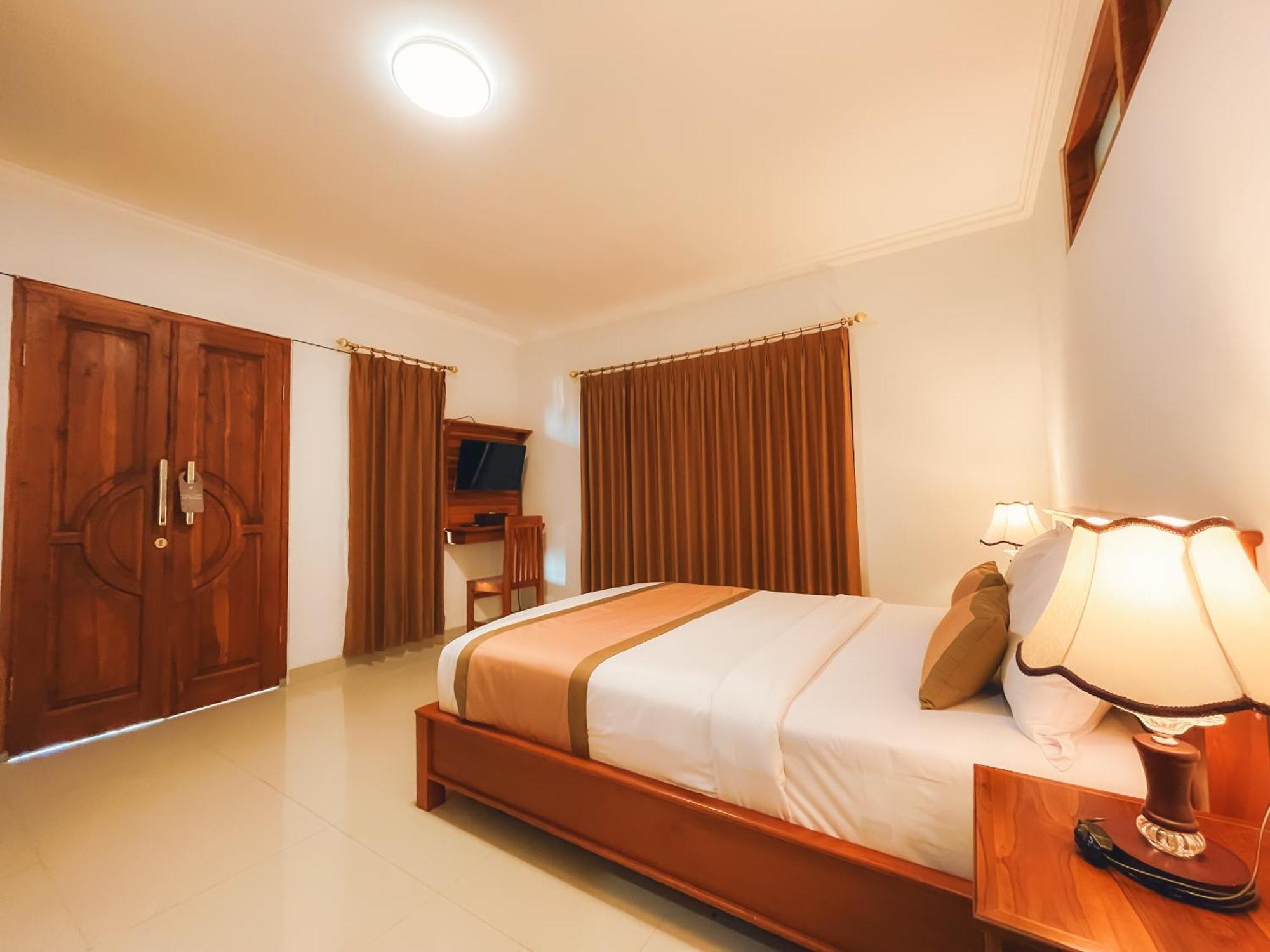 Rostika Hotel Sekumpul Pabean Buleleng エクステリア 写真